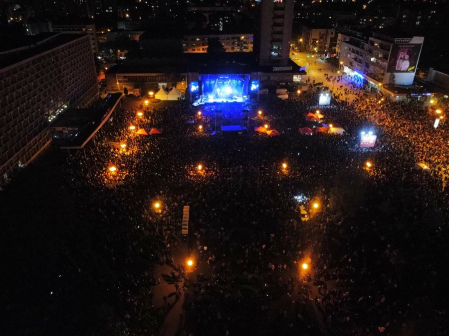 SPEKTAKL ZA ĐURĐEVDAN Grad Kragujevac i Smak priredili nezaboravan koncert