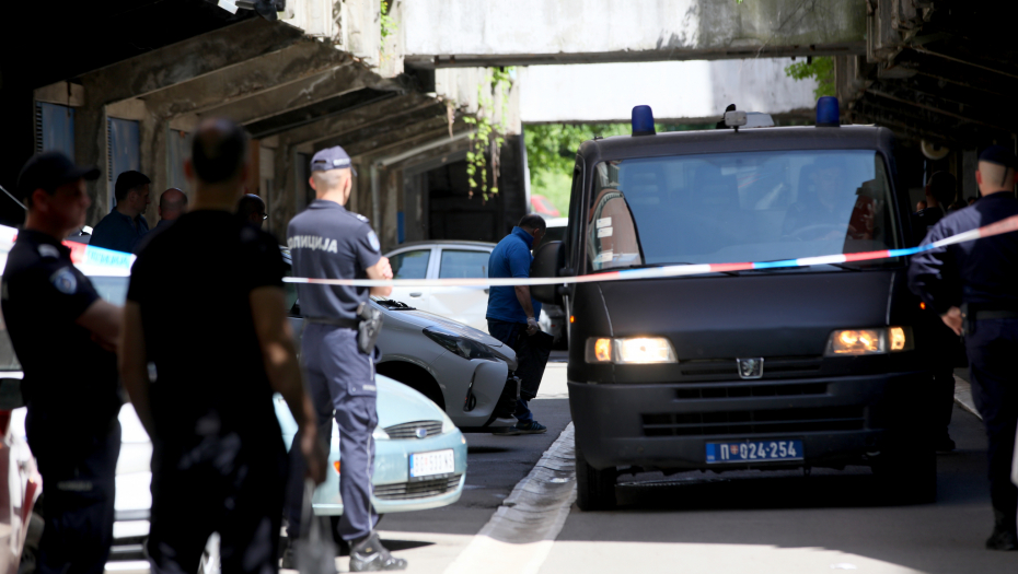 SAMO MI TO NJEGOVO DAJTE: Majka ubijenog Luke (27) došla je na mesto zločina i od policije tražila samo jedno