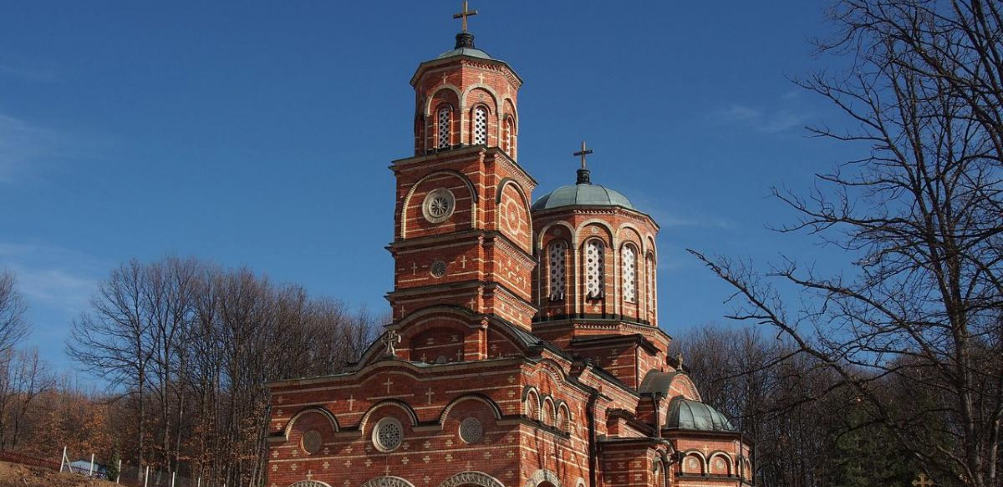 PRAVO MESTO ZA HODOČAŠĆE Čudotvorna izlečenja vode do manastira Đunis