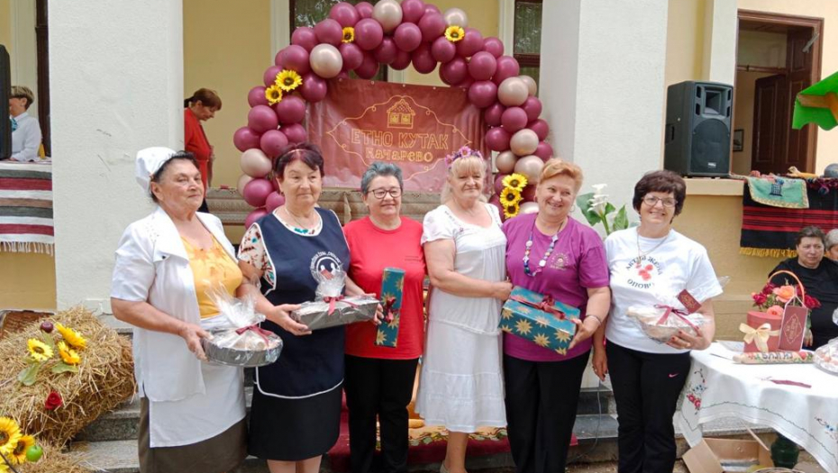 OVDE SE PRAVE NAJBOLJI REZANCI U BANATU Pogledajte kako su domaćice oduvale konkurenciju (FOTO/VIDEO)