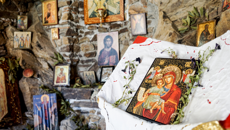 ZA SREĆU I ZDRAVLJE PRED SPAVANJE URADITE JEDNU STVAR Danas slavimo polaganje rize Presvete Bogorodice