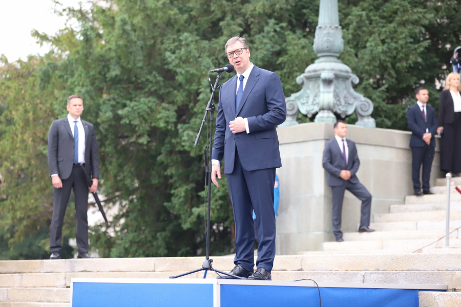 PREDSEDNIK VUČIĆ PROMENIO PROFILNU SLIKU Evo kako izgleda nova fotografija (FOTO)