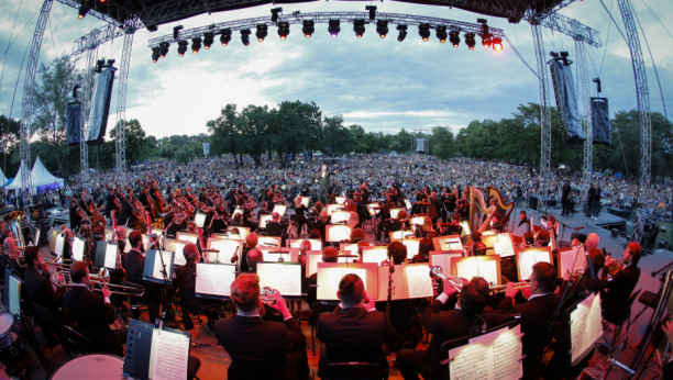 Filharmonijski koncert na otvorenom kruna Betoven maratona