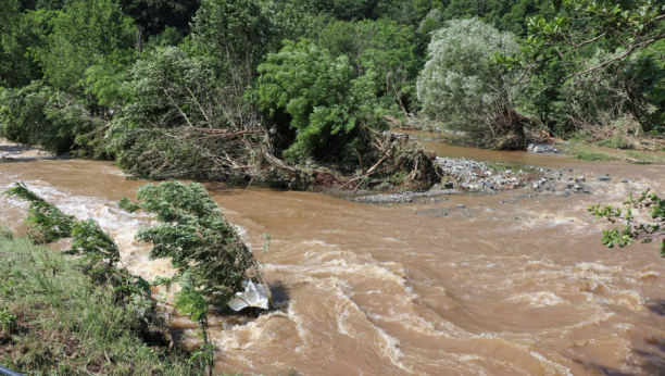 POPLAVE NA ISTOKU KINE Ugroženo stotine hiljada ljudi, počela evakuacija