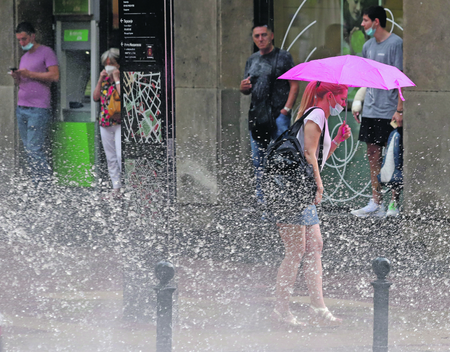 TOPLO SE OBUCITE I KIŠOBRAN U RUKE! Vetar, pljuskovi i grmljavine, na snazi žuti meteoalarm!