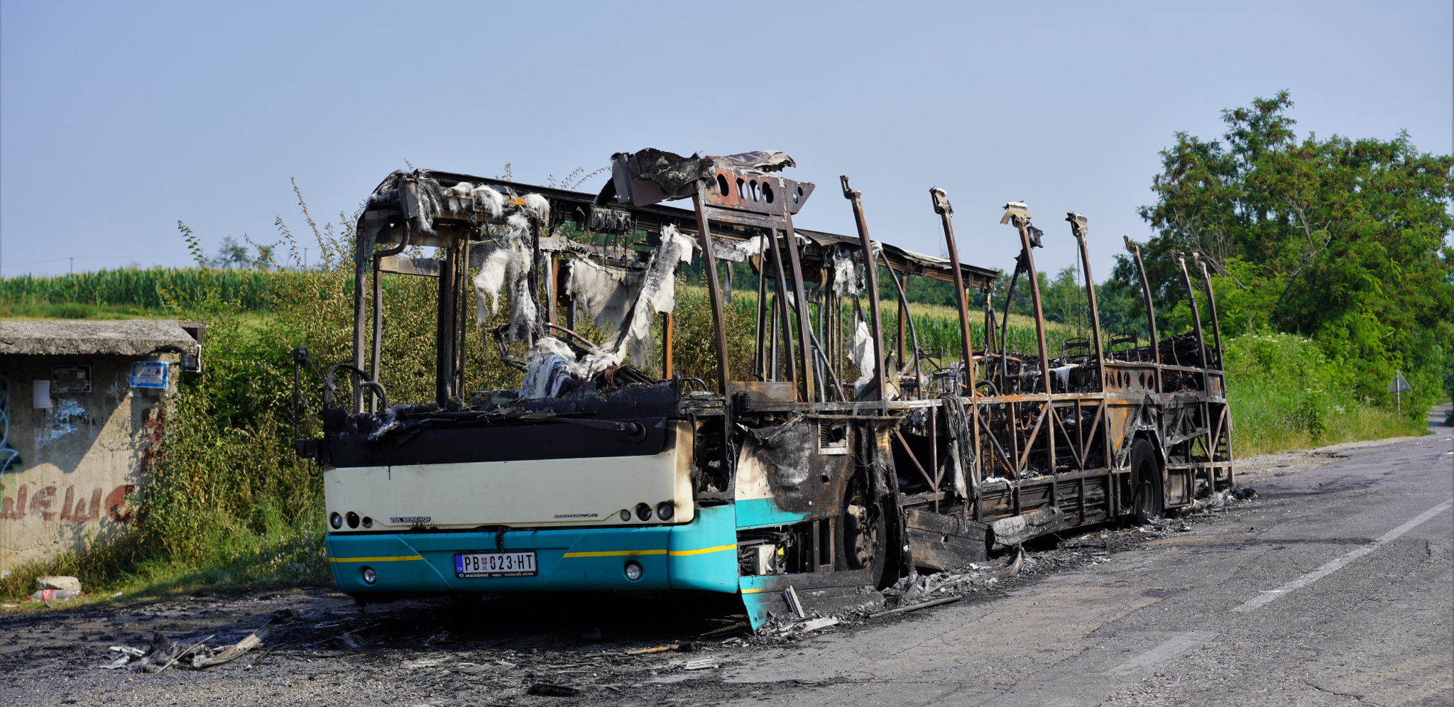 BUKNUO POŽAR U AUTOBUSU KOD KRAGUJEVCA Vatra je zahvatila motorno odeljenje