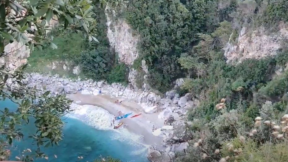 POSETITE OBAVEZNO VELIKU PLANINU PILION Okruženu selima i egzotičnim plažama