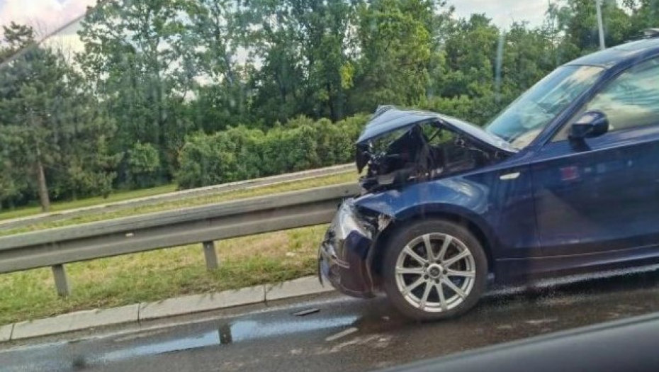 LANČANI SUDAR NA AUTO-PUTU U BEOGRADU Sedam vozila napravilo karambol, saobraćaj otežan (FOTO)