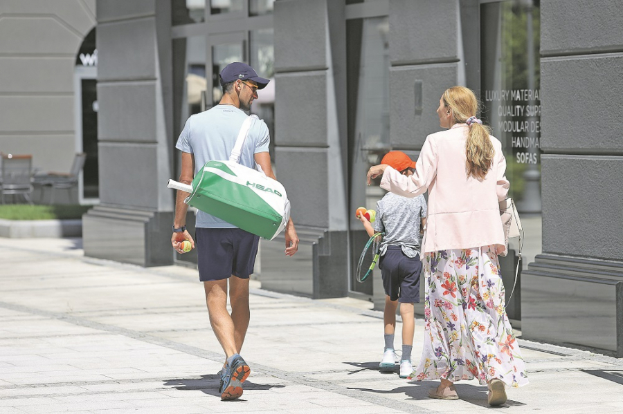 EKSKLUZIVNI PAPARAZZO Pogledajte šta Novak Đoković radi u Beogradu dan nakon velikog slavlja (FOTO)