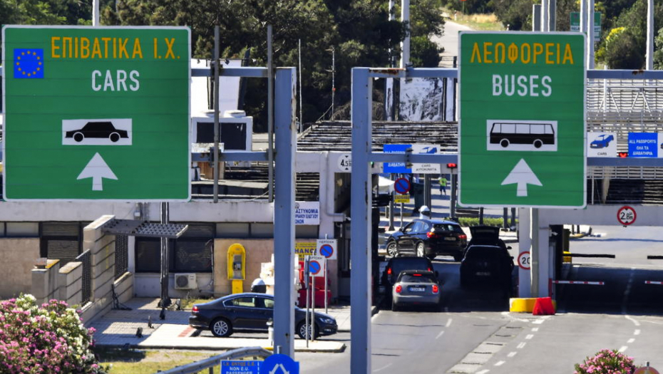 U GRČKOJ KAZNE I DO 2.000 EVRA Pravila izuzetno stroga, banalni saobraćajni prekršaj može da vam zagorča letovanje