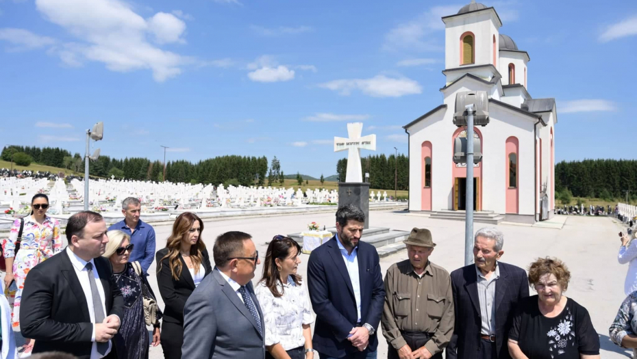 ŠAPIĆ: Moramo da pokažemo da postoji i druga strana i da je naša tuga i bol jednaka tuzi i bolu i drugih majki