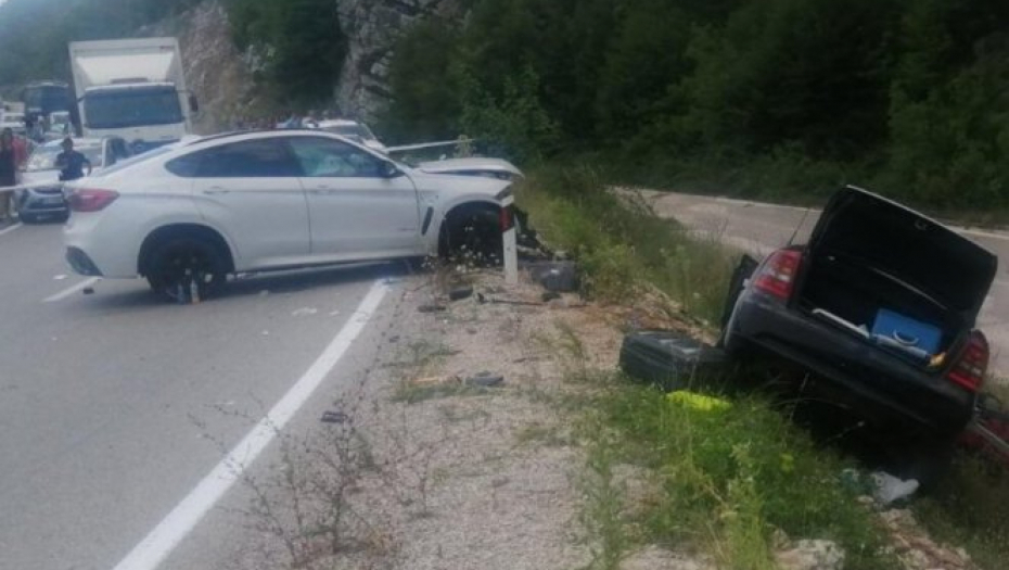 TEŠKA NESREĆA KOD NIKŠIĆA Poginulo dvoje ljudi, jedno vozilo imalo srpske tablice!