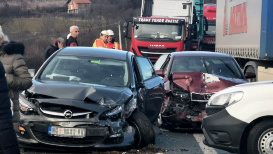 UKRAJINAC IZAZVAO UDES KOD UŽICA, PA POBEGAO Brza reakcija policije, vinovnik uhvaćen i vraćen na mesto nesreće