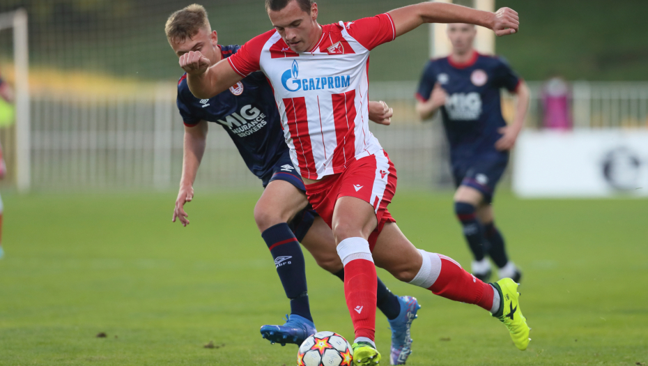 BAHAR IMAO ŠTA DA VIDI Trener Zvezde došao da gleda OFK Beograd i video het-trik talentovanog napadača (FOTO)