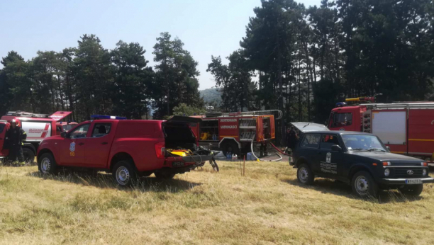 ZAPALILA SE LOKOMOTIVA U BATAJNICI Vatrogasno-spasilačka ekipa je lokalizovala i ugasila požar