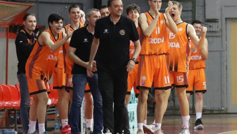 SRBIJO, STIŽU NOVE NADE! Orlići osvojili bronzu na Evrobasketu, među najefikasnijima i igrači KK Dinamik: Njihov trener poručio - Ponosan do neba