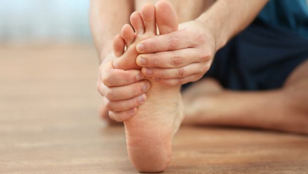 "TIHI UBICA" OBIČNO NE DAJE SIMPTOME Tri promene na stopalima ukazuju na povišen holesterol