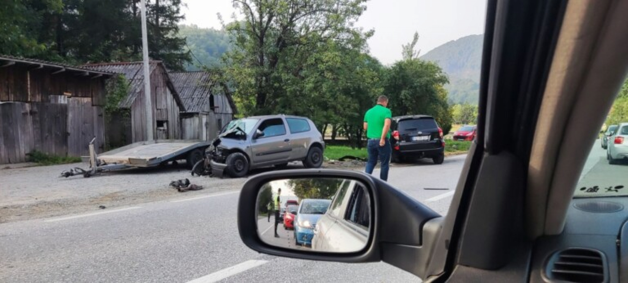 KRVAVI VIKEND NA PUTEVIMA Za manje od 24 sata serija stravičnih saobraćajnih nesreća, stradalo četvoro mladih