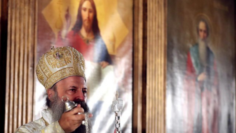 NA VELIKI PRAZNIK Porfirije služio liturgiju u manastiru Savina (FOTO/VIDEO)