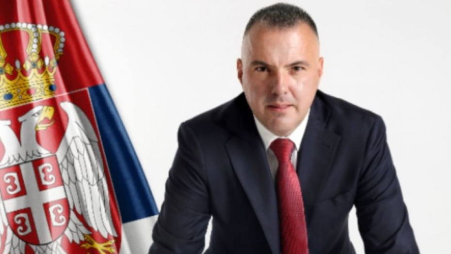 NOVO LICE KOJE ĆE UZDRMATI POLITIČKU SCENU U SRPSKOJ Ko je Siniša Vidović? Otac petoro dece, patriota po opredeljenju, čovek po vaspitanju!