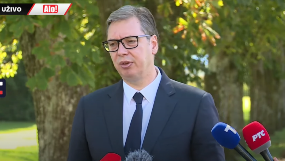 PREDSEDNIK VUČIĆ NA SAMITU U SLOVENIJI O JASENOVCU: "Svi mogu da polože cvet, samo ja ne" (FOTO/VIDEO)