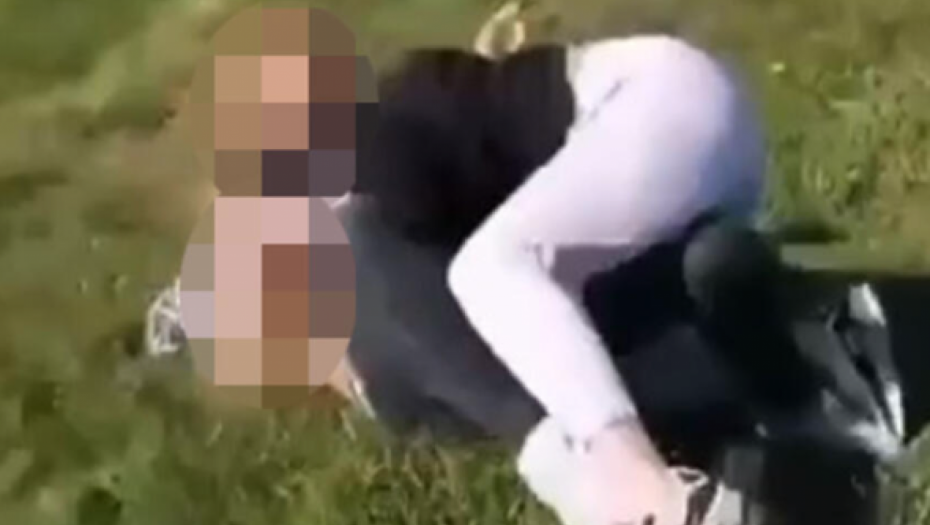 DEVOJČICE SE KRVNIČKI TUKU U ŠKOLI Procureo snimak brutalnog nasilja u Sopotu (UZNEMIRUJUĆI VIDEO)