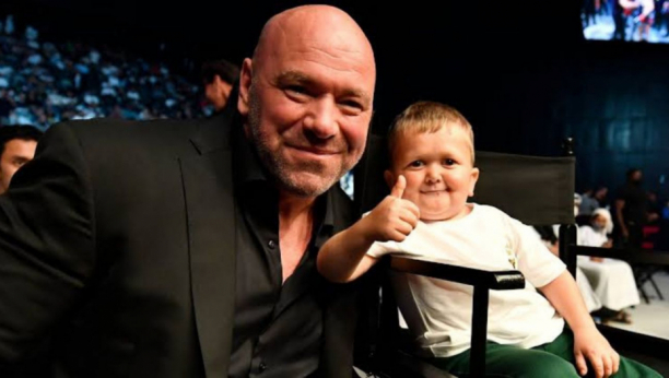 "MINI KHABIB" SPREMAN DA PREUZME UFC Bloger potpisao višegodišnji ugovor sa Dejnom Vajtom vredan 9 milijardi dolara