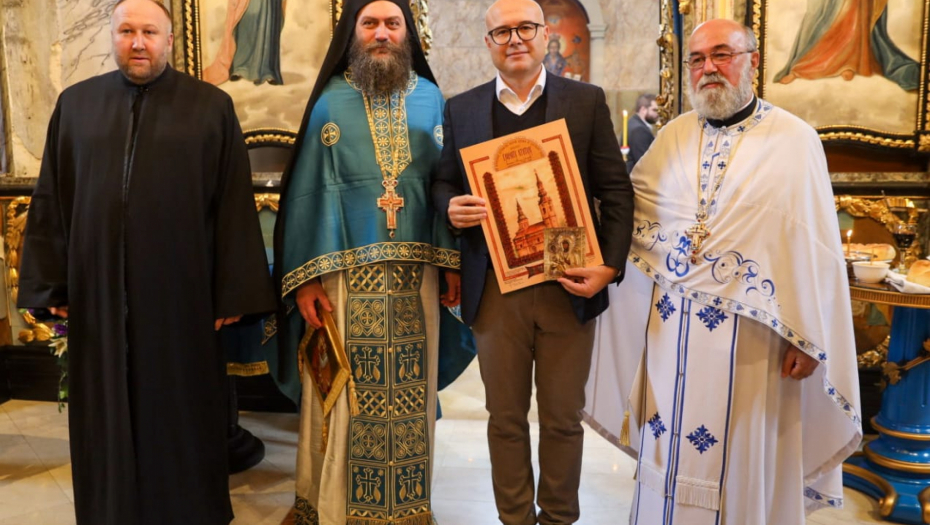 VUČEVIĆ NA OBELEŽAVANJU MALE GOSPOJINE U SREMSKOJ KAMENICI: Čast mi je biti sa narodom, sveštenstvom i monaštvom na ovoj divnoj liturgiji (FOTO)