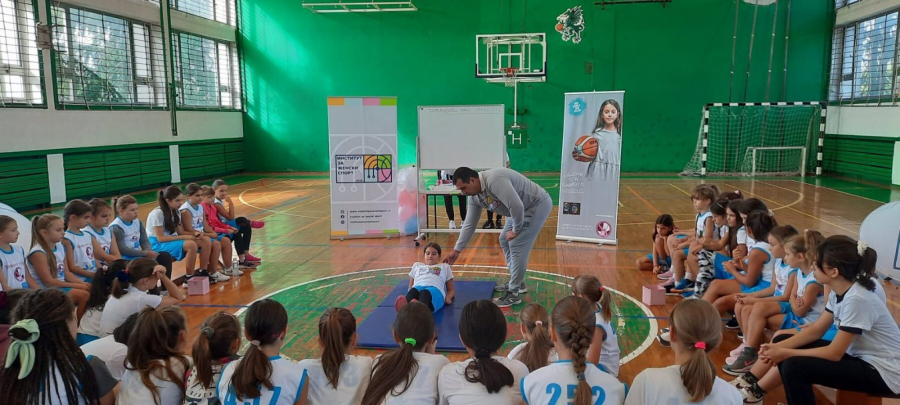 TERENI MORAJU DA BUDU JEDNAKI ZA SVE Institut za ženski sport slavi drugi rođendan