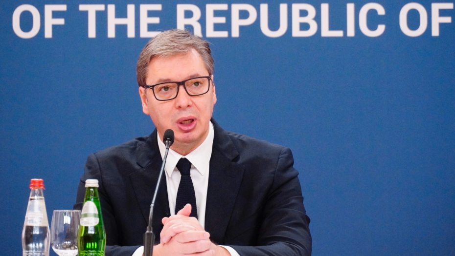 SEDNICA GLAVNOG ODBORA Predsednik Vučić upozorio da su pred Srbijom veliki izazovi i istakao: Vlada mora da ima jedinstvenu politiku, ne sme da bude iskakanja!