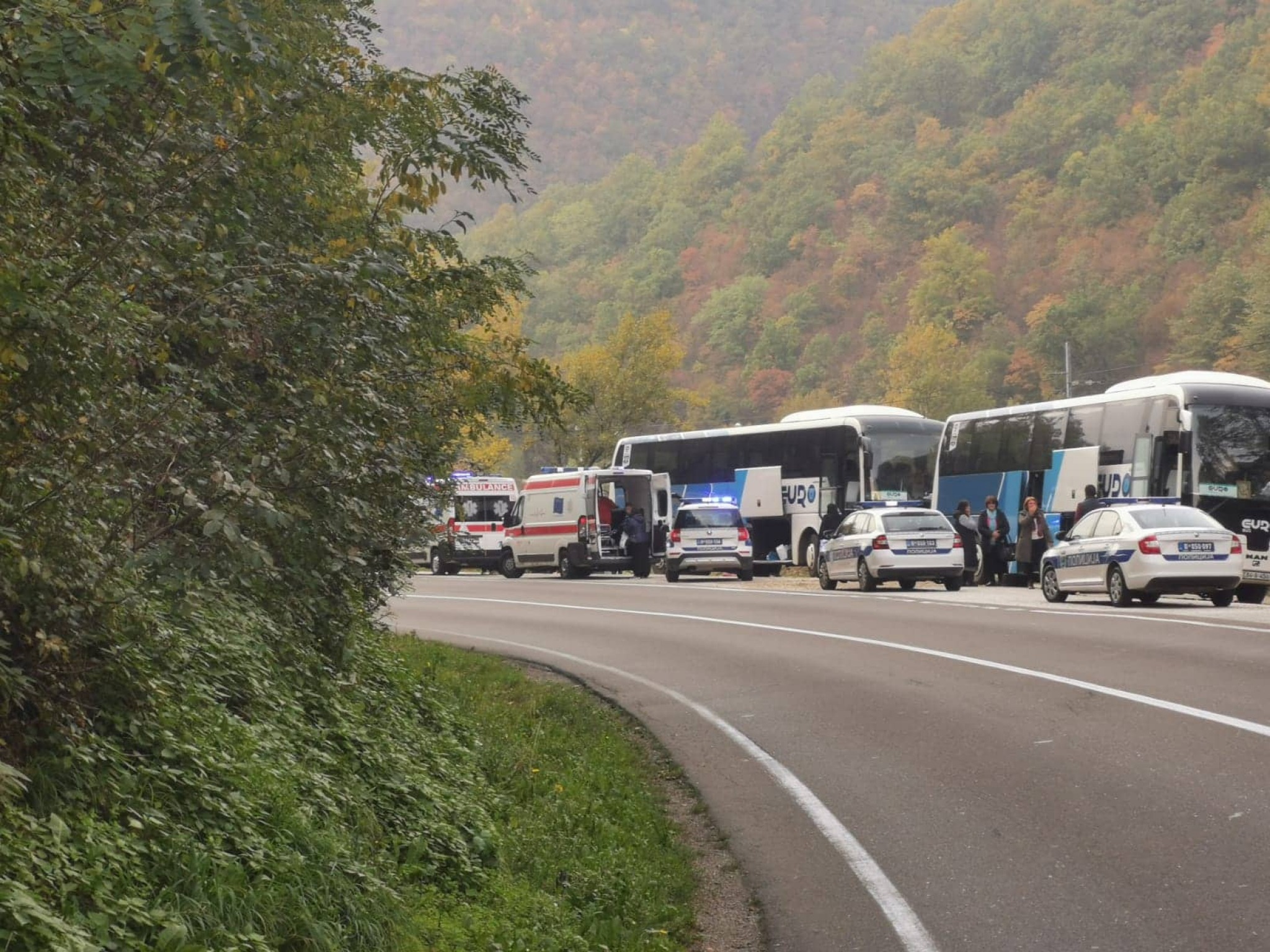 HEROJI! BACILI SE U VODU NE MAREĆI ZA ŽIVOT Stravične scene nesreće u Ovčar Banji (FOTO/VIDEO)