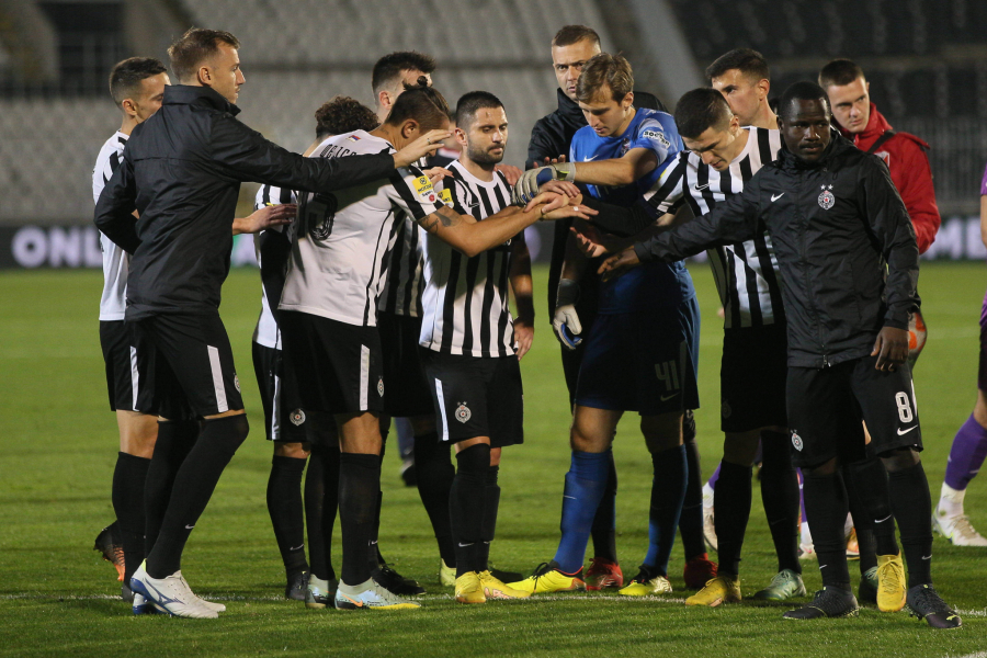 ZVEZDA I PARTIZAN NAJVEĆI PROBLEM SRPSKOG FUDBALA Gordan Petrić izjavom podigao veliku prašinu