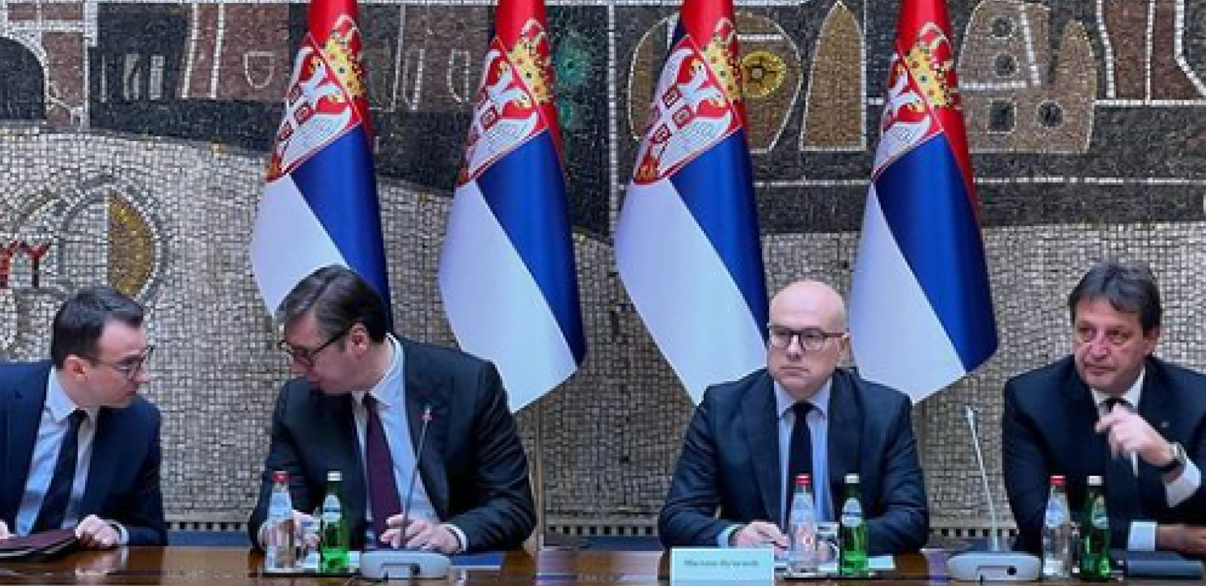 MINISTAR VUČEVIĆ POSLAO SNAŽNU PORUKU "Srbija neće napustiti svoj narod na KiM!" (FOTO)