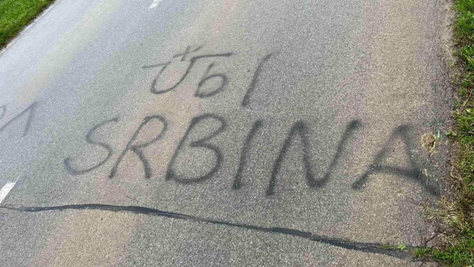 USTAŠKI SIMBOLI I PORUKA "UBI SRBINA" NA PERONU ZA BEOGRAD:  Skandal na autobuskoj stanici u Zagrebu