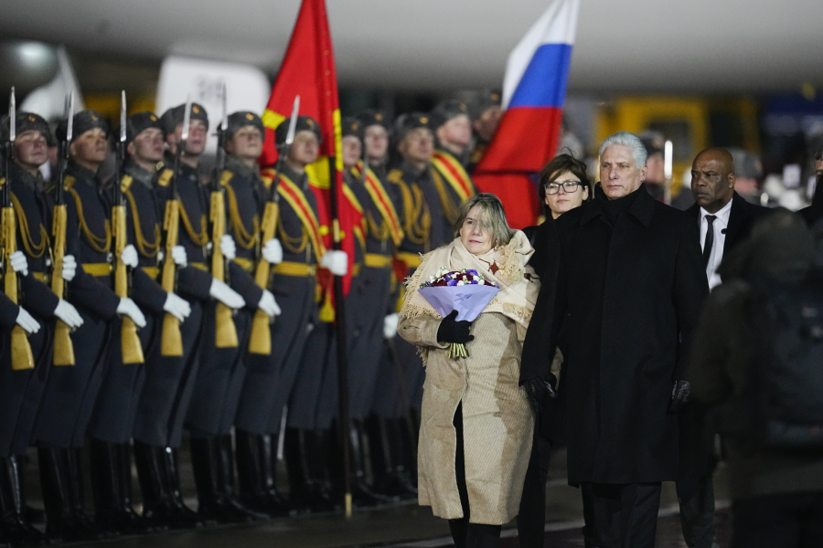 BUĐENJE SSSR? Predsednik Kube stigao u Rusiju, Putin otkriva spomenik Kastru!