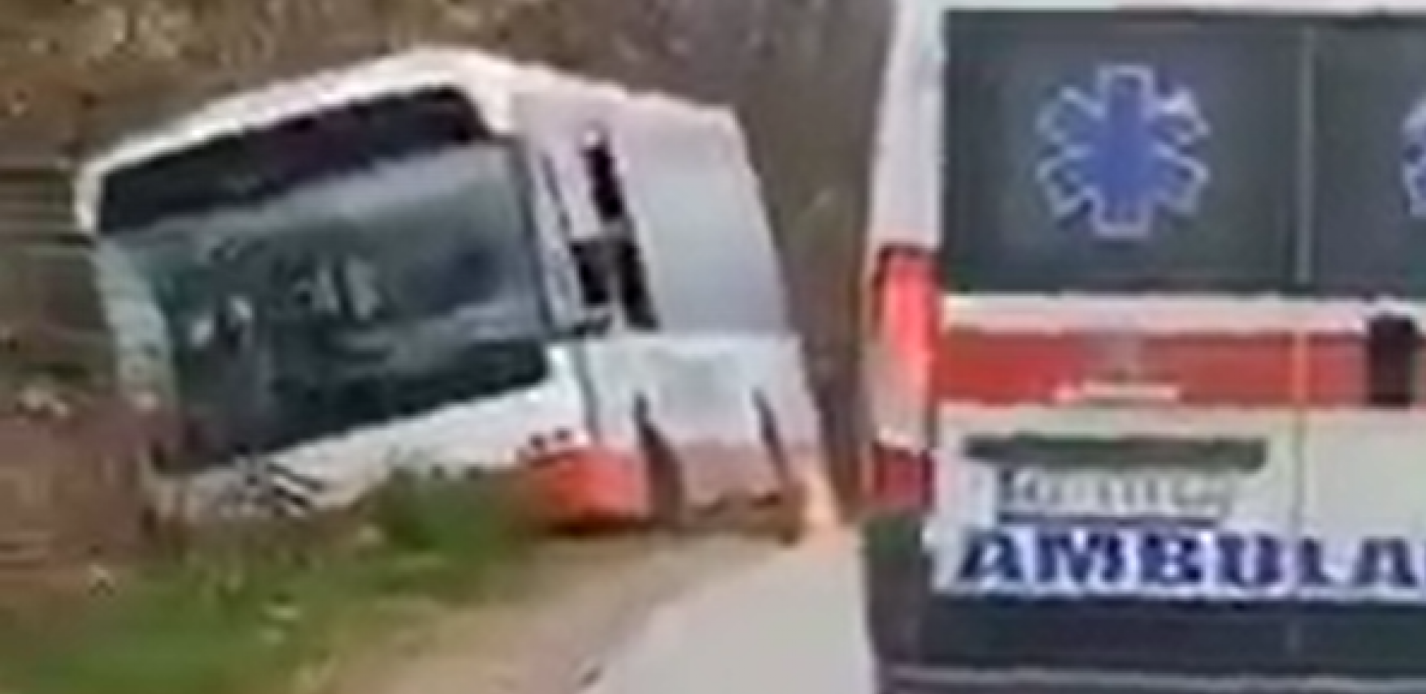 POJAVIO SE SNIMAK NESREĆE KOD KRAGUJEVCA Proklizivanaje autobusa sa radnicima na putu Kragujevac-Rača (VIDEO)