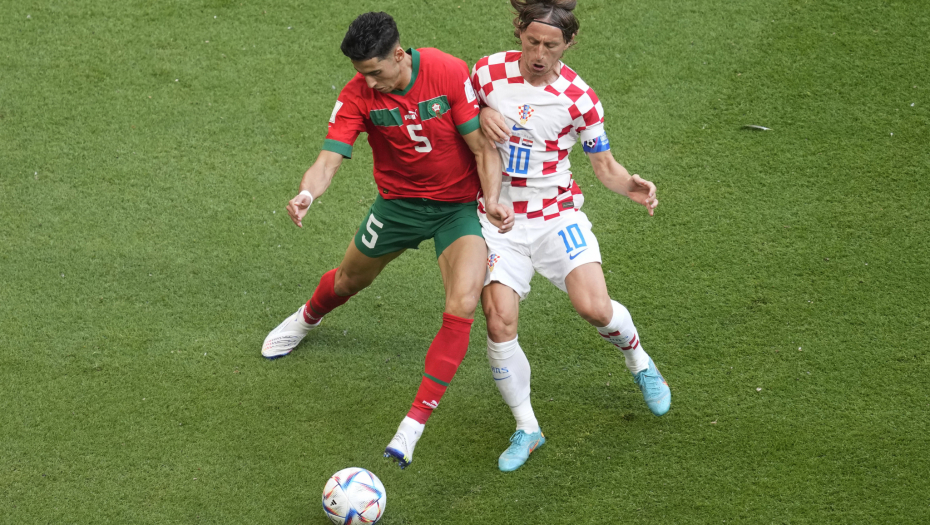 SKANDAL PRED UTAKMICU HRVATSKA - MAROKO Ceo stadion vređao Luku Modrića (VIDEO)