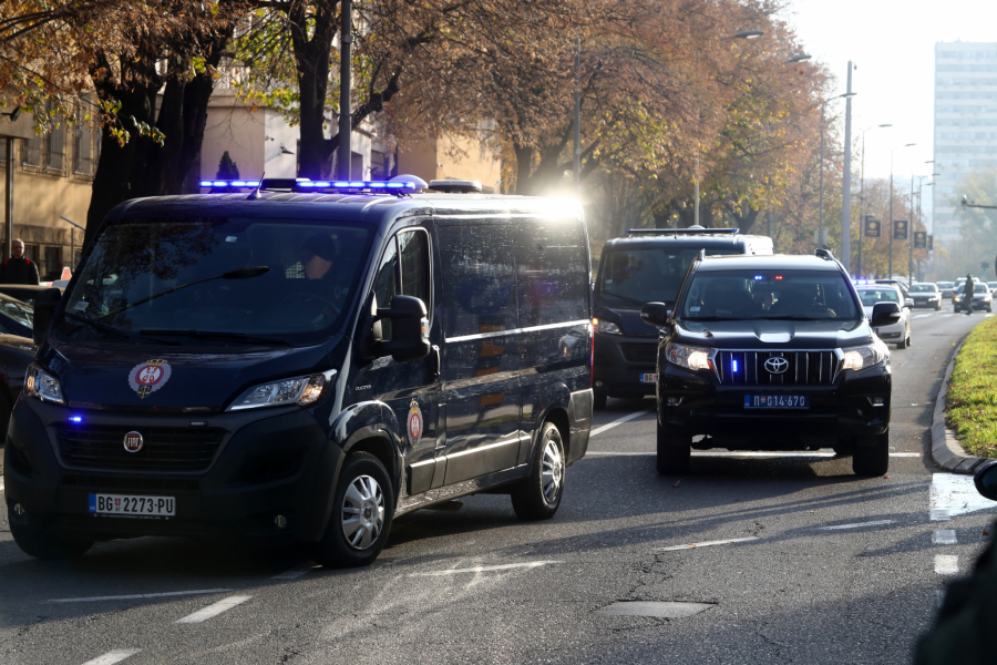 GUŽVA U USTANIČKOJ Nastavlja se suđenje Belivukovom klanu, optuženi dovedeni u Specijalni sud