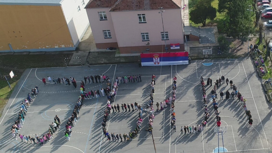 NAJVAŽNIJA PORUKA PRED UTAKMICU SA ŠVAJCARSKOM Deca s Kosova i Metohije: Orlovi, poletite i pobedite!