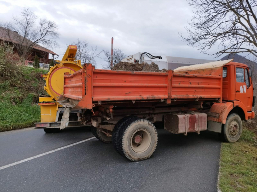 SRBI POSTAVLJAJU BARIKADE NA JARINJU! Šiptari uhapsili Srbina koji je napustio policiju! (FOTO/VIDEO)