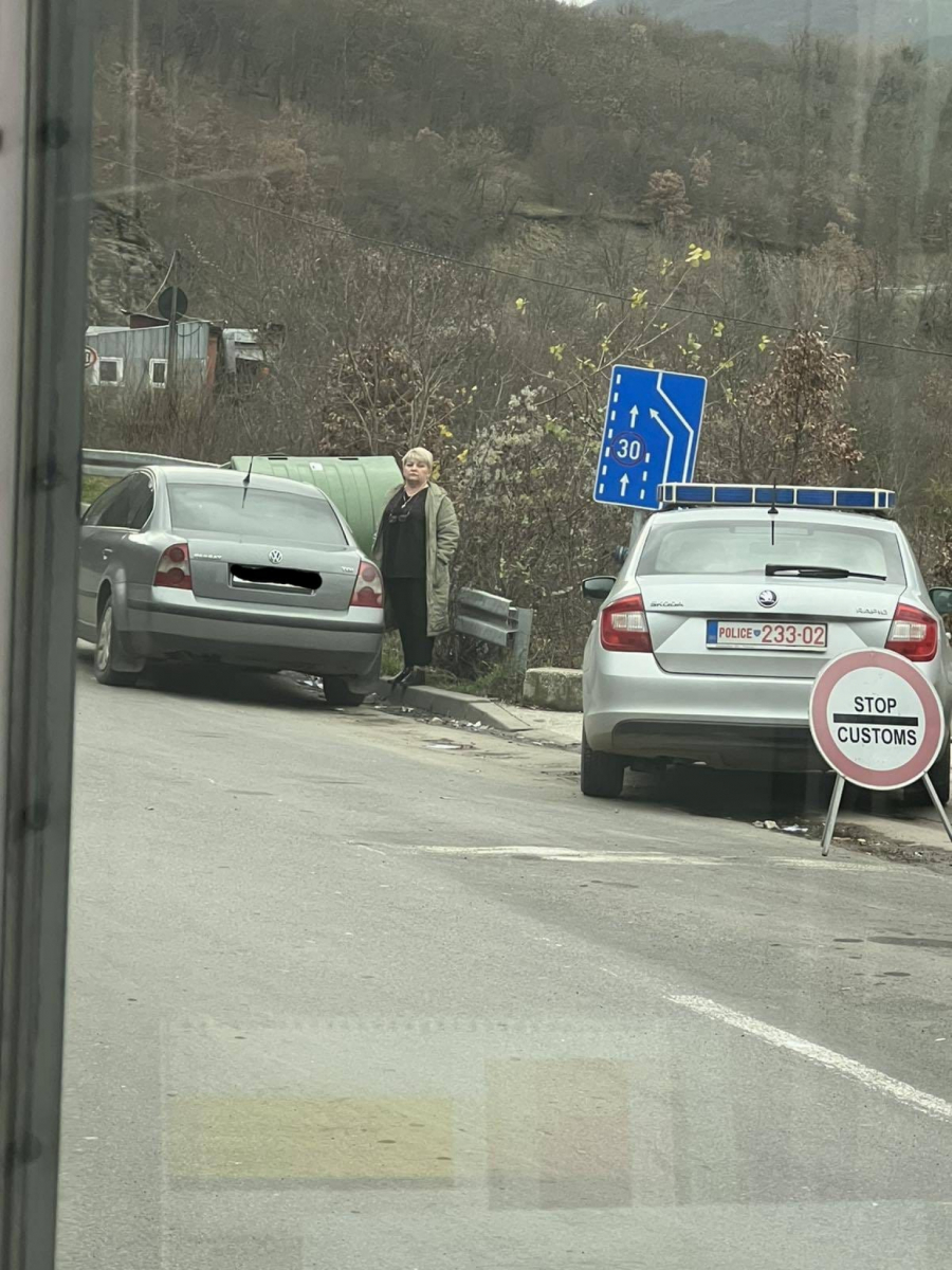 POTRESAN PRIZOR Supruga Dejana Pantića očajna i zabrinuta nakon hapšenja muža (FOTO)