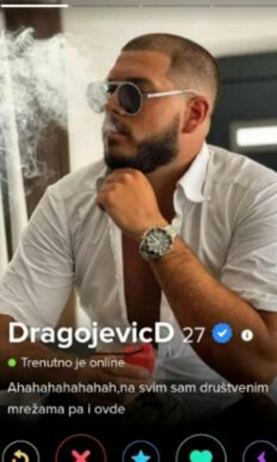 TRAŽI DEVOJKU PREKO APLIKACIJE?! Dejan Dragojević se nakon raskida sa Aleks opasno 