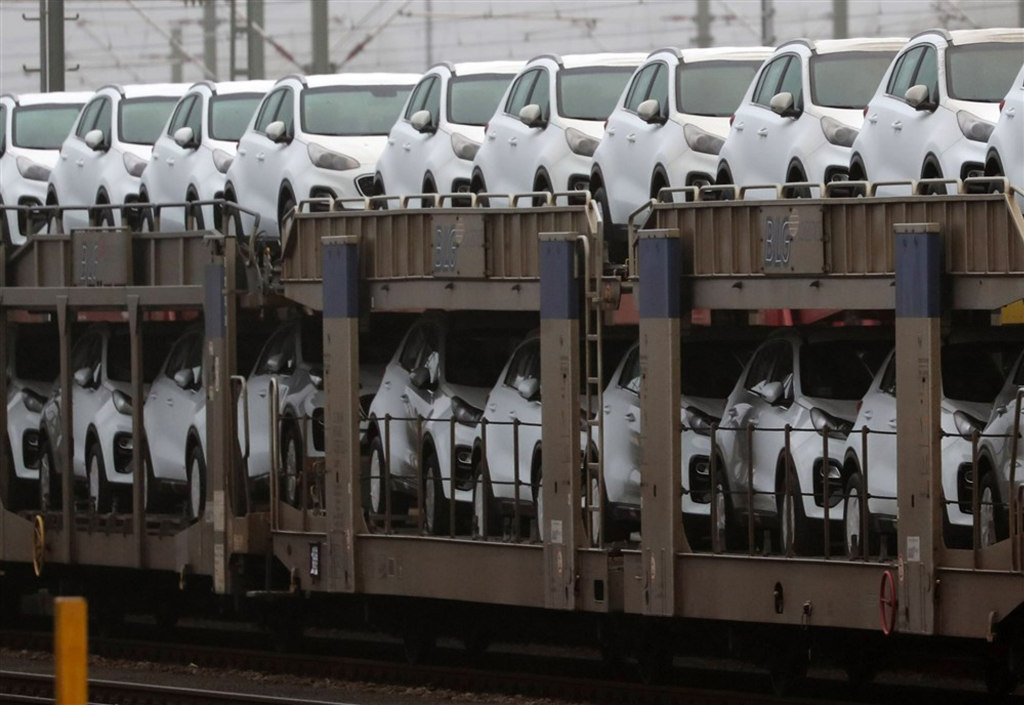 AMERIKANCI ISKORIŠĆAVALI DECU! Otkrivena mračna tajna autoindustrije u Sjedinjenim Državama