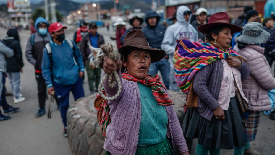 GORI PERU, HAOS ŠIROM ZEMLJE! Digla se i kuka i motika