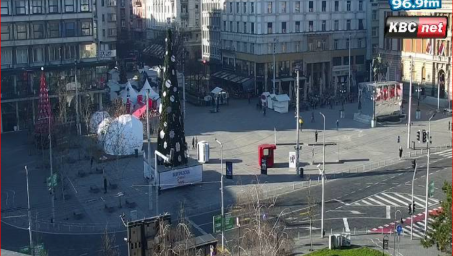 EVO KAKO PRESTONICA IZGLEDA ZA BOŽIĆ Beograd bez ljudi: Prazne ulice, sve zatvoreno, a vreme sunčano (FOTO)