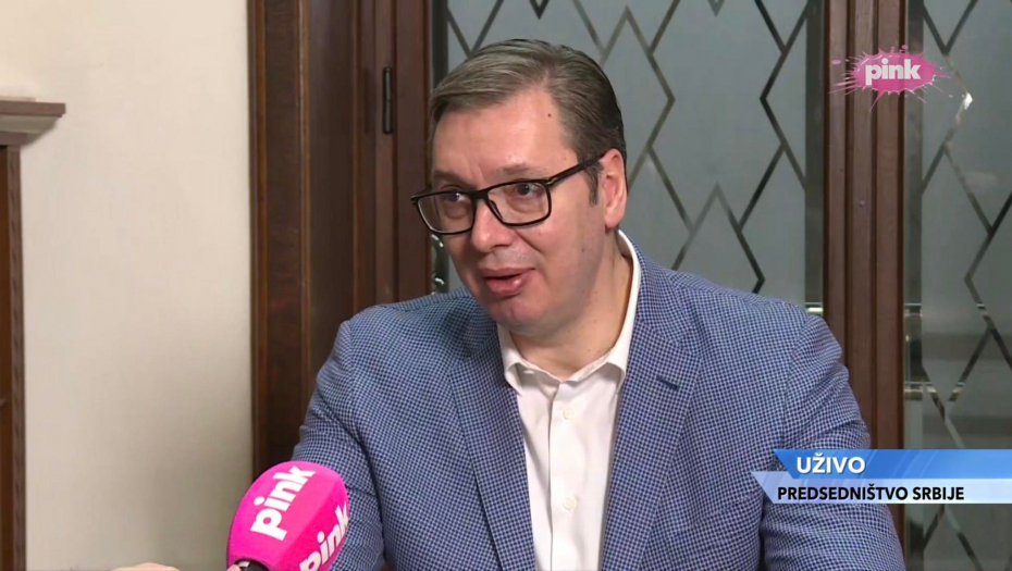 VUČIĆ UPUTIO SNAŽNU PORUKU: Građani, ne brinite! Država će obezbediti mir i bezbednost!