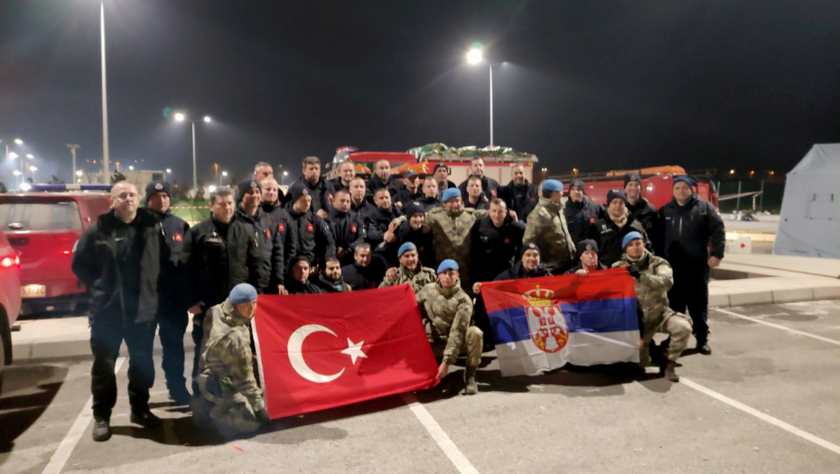 POVRATAK SPECIJALISTIČKIH TIMOVA ZA SPASAVANJE Srpski heroji se vraćaju kući: Iz Turske za Srbiju posle razornog zemljotresa (FOTO/VIDEO)