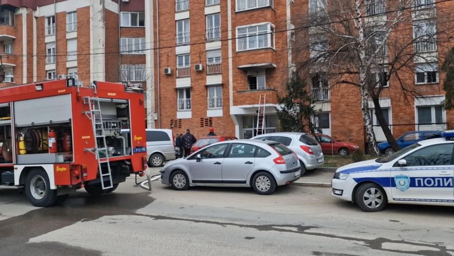 NOVI PAZAR ZAVIJEN U CRNO Majka ni ne zna da su joj poginula deca, ocu se lekari bore za život!