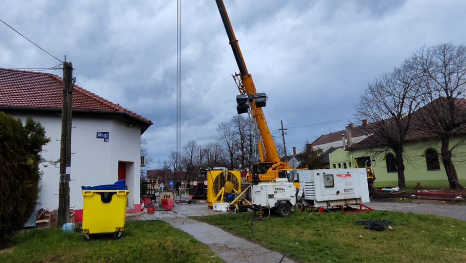 KRIZNO U BEČEJU Gas curi i dalje, traje sanacija bunara!