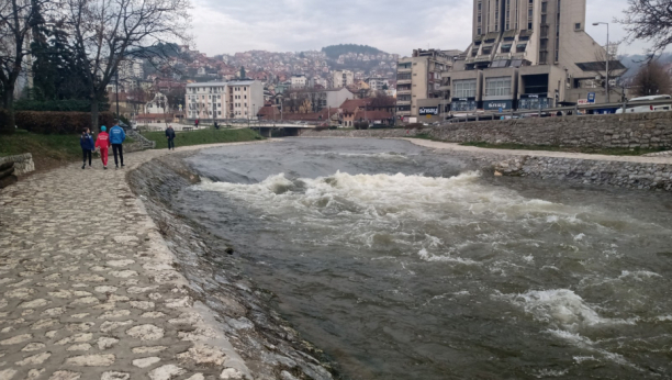 UŽIČKE HEROINE Četiri žene spasle decu iz nabujale Đetinje!